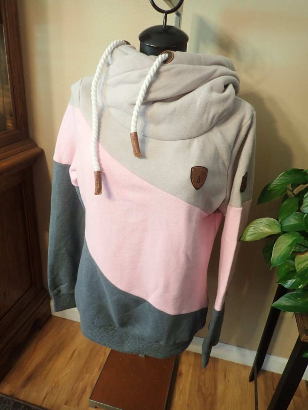 Wanakome Selene Color Block Hoodie Pink Gray Tan Size M